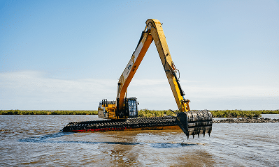 Amphibious Cranes for Wetland Construction: Types and Capabilities